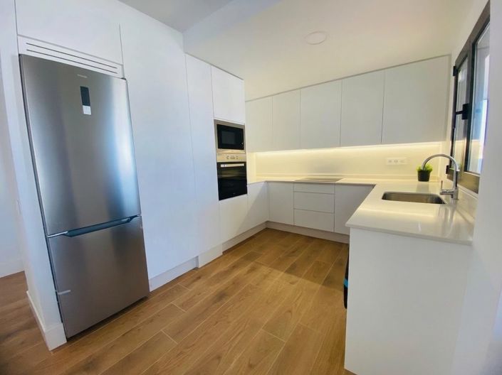 Image No.8-3 Bed Apartment for sale