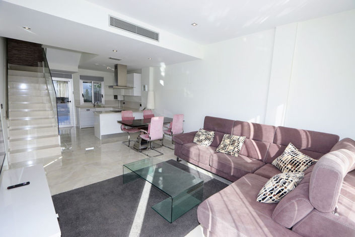 Image No.3-3 Bed House for sale