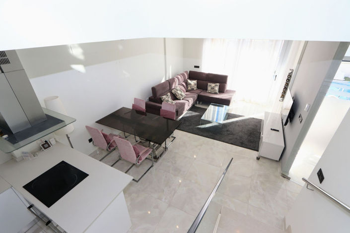 Image No.5-3 Bed House for sale