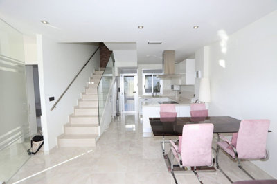 7-aa4cc561180b369757c0bb4af9886cd3