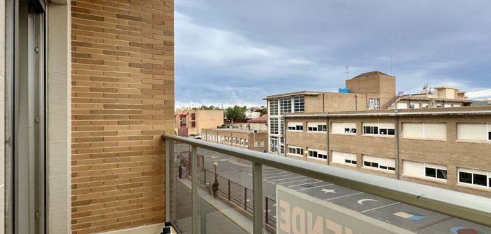 Image No.25-3 Bed Apartment for sale