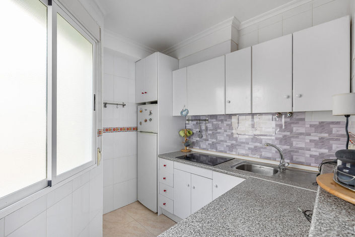 Image No.9-2 Bed Bungalow for sale