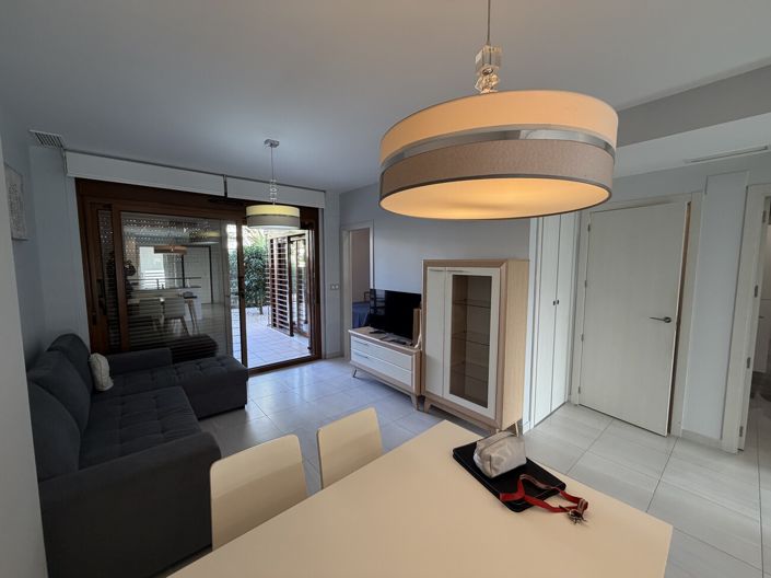 Image No.5-2 Bed House for sale
