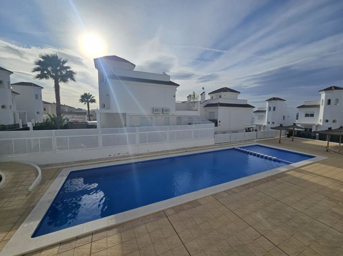 Image No.26-3 Bed House for sale