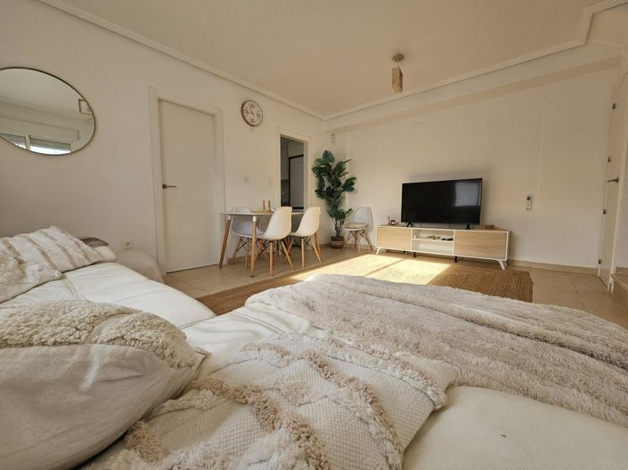 Image No.6-3 Bed House for sale