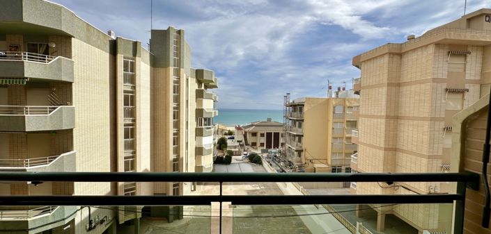 Image No.20-2 Bed House for sale