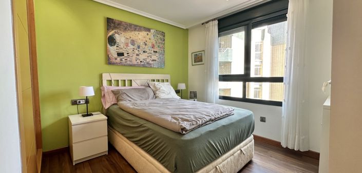 Image No.32-2 Bed House for sale