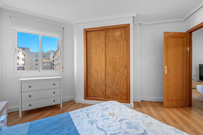 Image No.10-3 Bed Apartment for sale