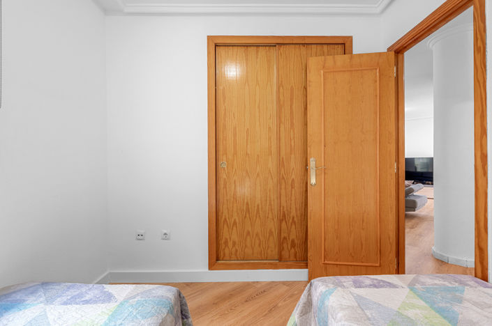 Image No.12-3 Bed Apartment for sale