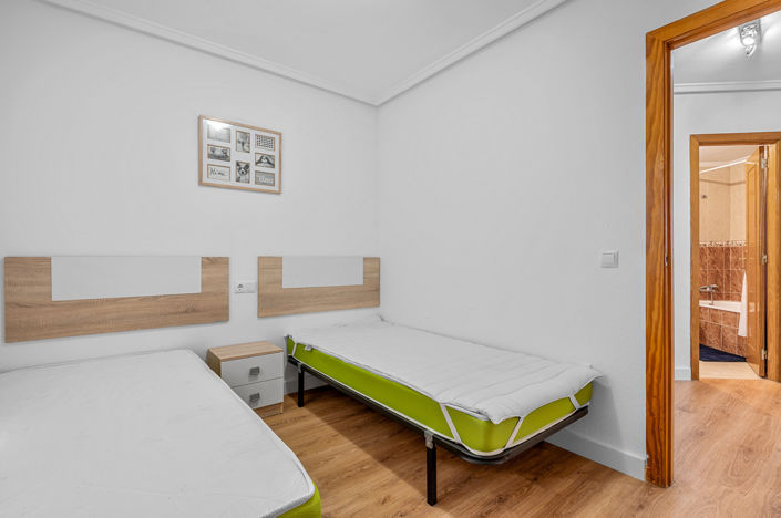 Image No.14-3 Bed Apartment for sale