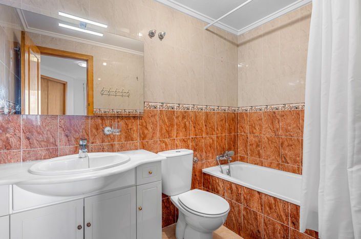 Image No.17-3 Bed Apartment for sale