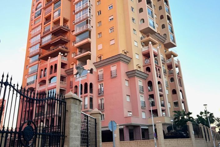 Image No.38-3 Bed Apartment for sale