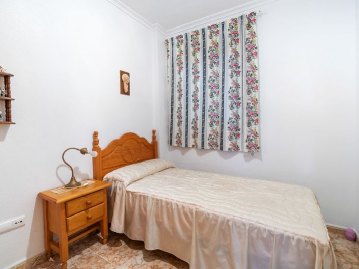 Image No.15-3 Bed Property for sale