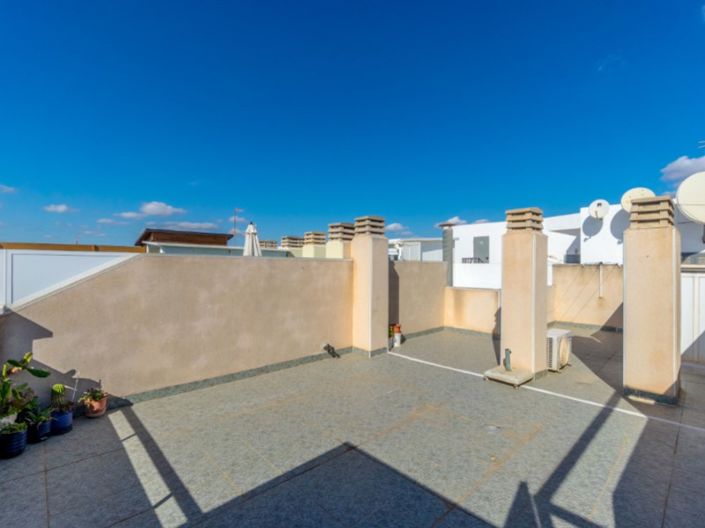 Image No.19-3 Bed Property for sale