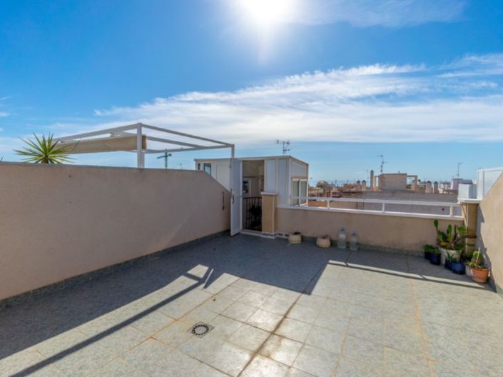 Image No.21-3 Bed Property for sale