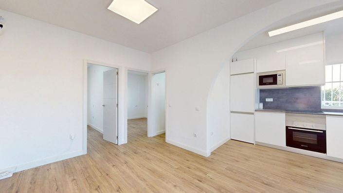 Image No.12-2 Bed House for sale