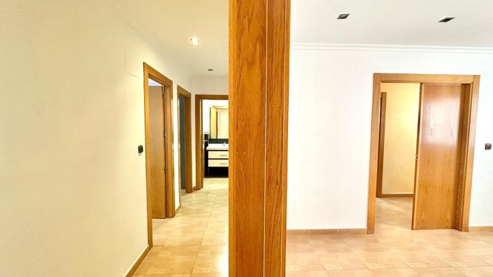 Image No.36-3 Bed Apartment for sale