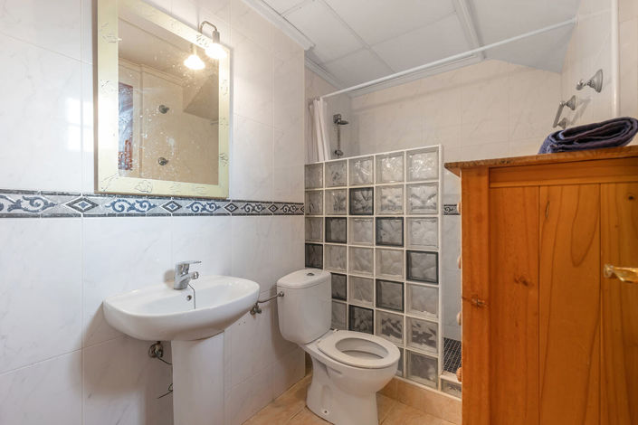 Image No.40-4 Bed Villa for sale