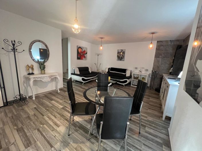 Image No.20-4 Bed Townhouse for sale