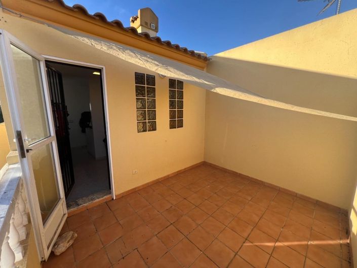 Image No.22-4 Bed Townhouse for sale