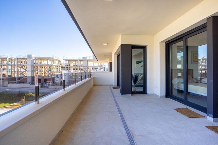 Image No.28-2 Bed Apartment for sale