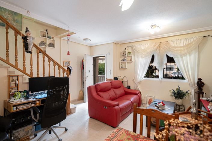 Image No.20-2 Bed Townhouse for sale