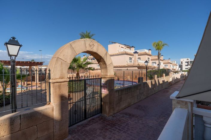 Image No.30-2 Bed Townhouse for sale