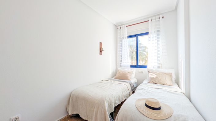 Image No.25-2 Bed Apartment for sale