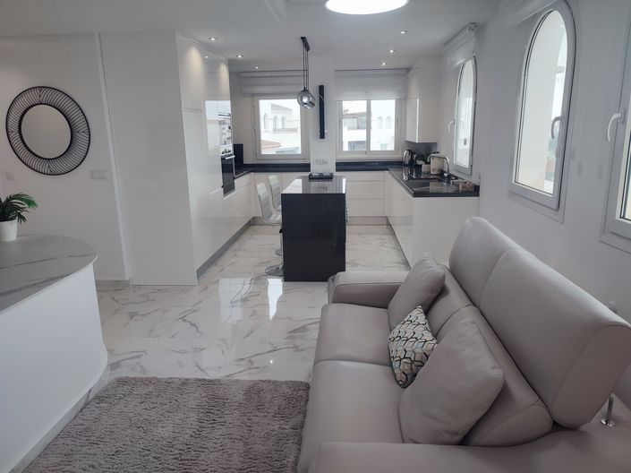 Image No.16-2 Bed Apartment for sale