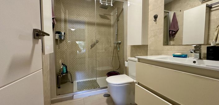 Image No.18-3 Bed Apartment for sale