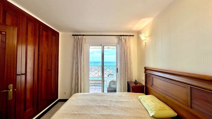 Image No.48-3 Bed Apartment for sale