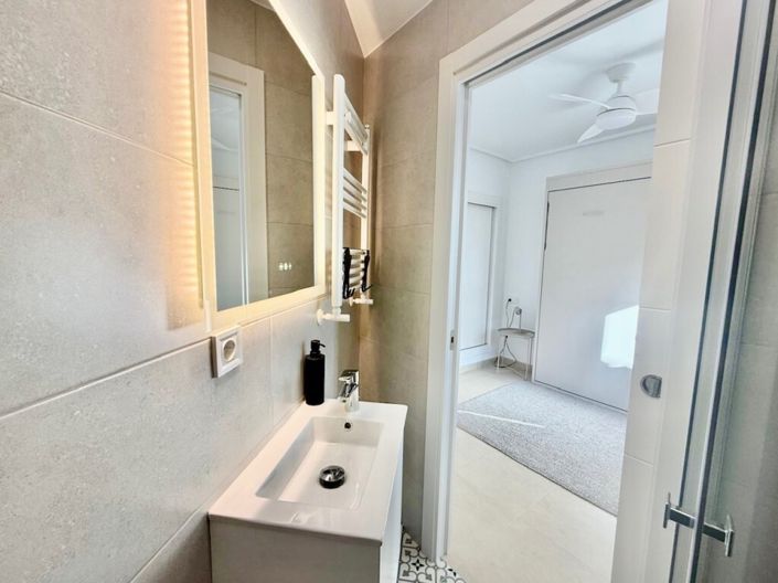 Image No.22-2 Bed Apartment for sale