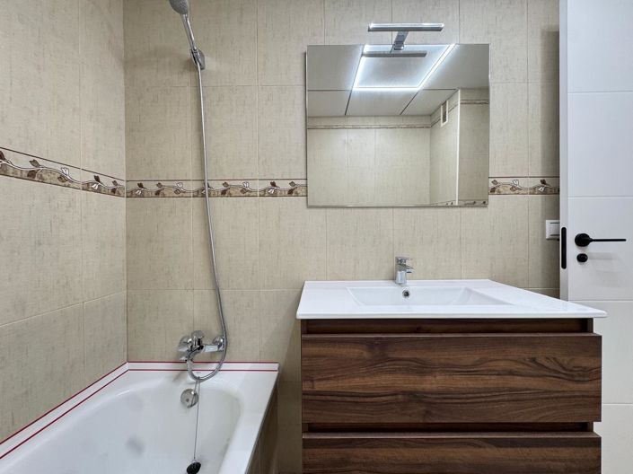 Image No.22-3 Bed Apartment for sale