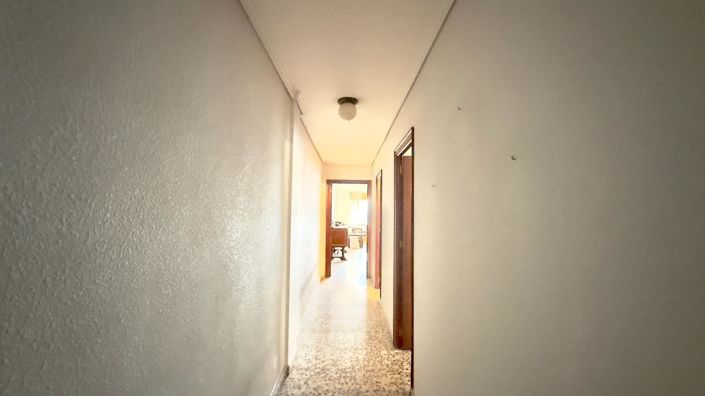 Image No.23-4 Bed House for sale