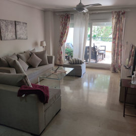 2-5bd7b9d04b45e33852eaf0ec6670150d