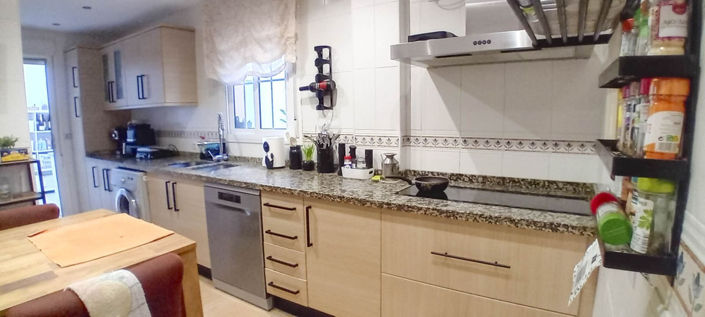 Image No.5-3 Bed Townhouse for sale