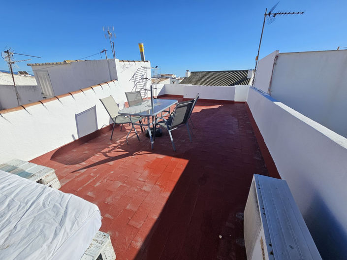 Image No.9-2 Bed Townhouse for sale