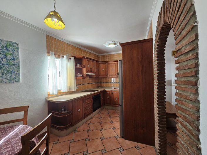 Image No.9-2 Bed Townhouse for sale