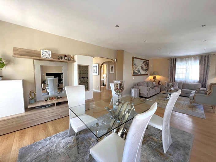 Image No.2-3 Bed Villa for sale