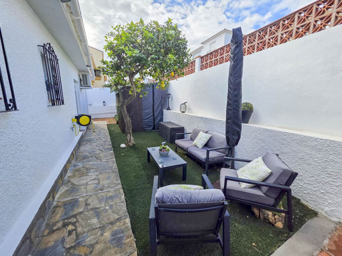 Image No.3-4 Bed Villa for sale