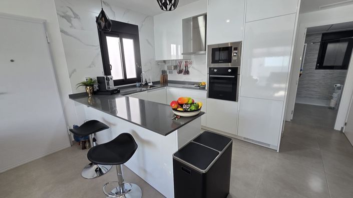 Image No.14-3 Bed Villa for sale