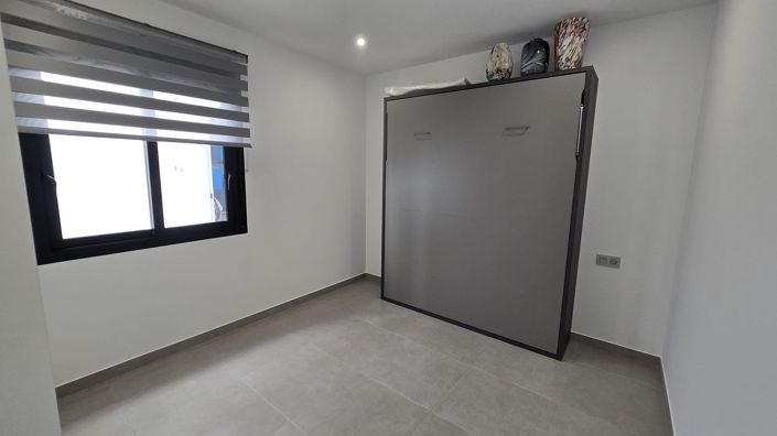 Image No.15-3 Bed Property for sale