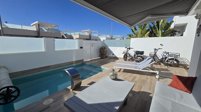 Image No.6-3 Bed Villa for sale