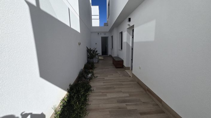 Image No.7-3 Bed Property for sale