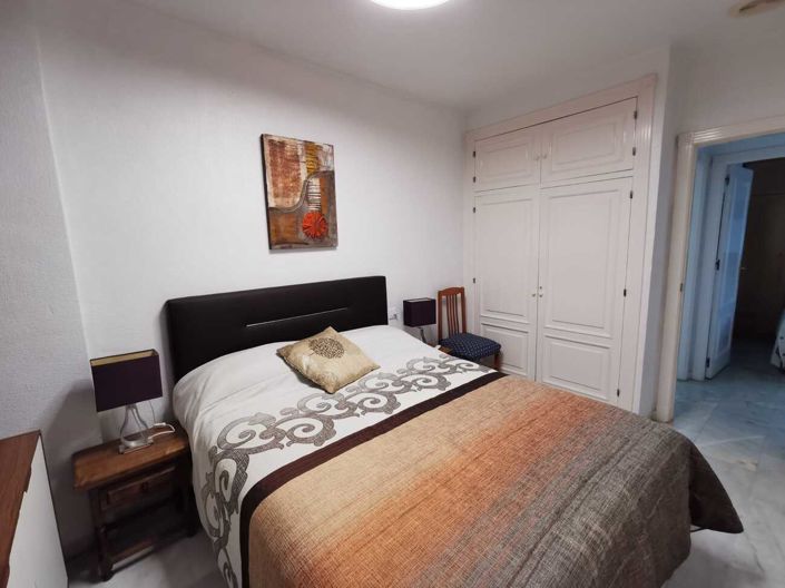 Image No.10-2 Bed Property for sale