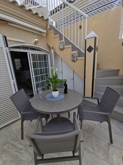 Image No.11-2 Bed Property for sale