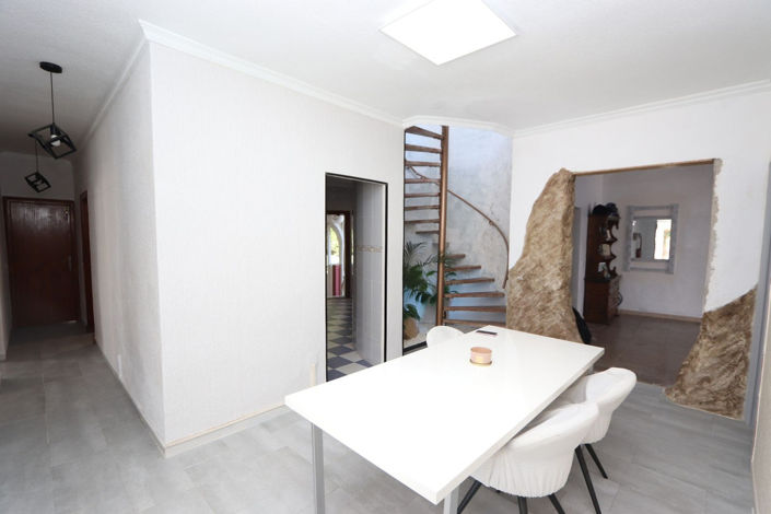 Image No.11-6 Bed House for sale