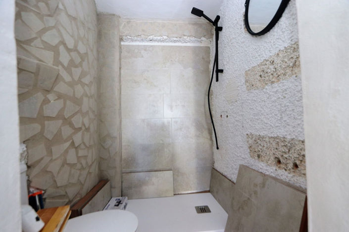 Image No.21-6 Bed House for sale