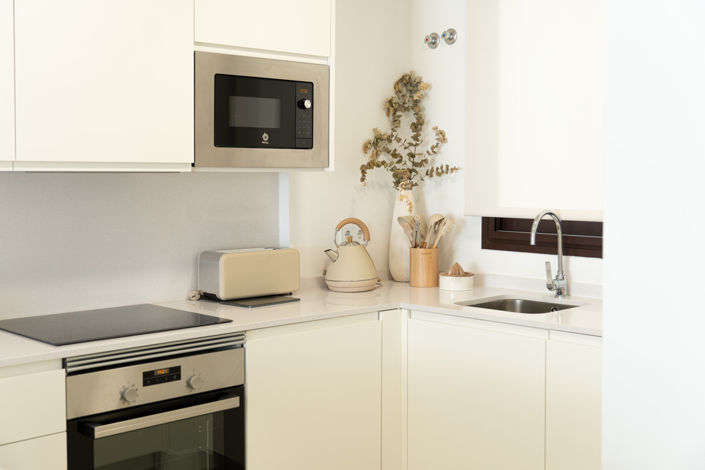 Image No.14-2 Bed Property for sale