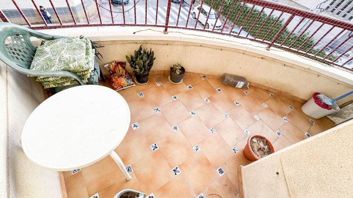 Image No.24-3 Bed Apartment for sale